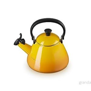 Le Creuset Vattenkokare Kone, 1,6 L, Emaljerat Stål/Fenolhandtag, Nectar, 40101026720000 630870320924 Le Creuset Vattenkokare Kone, 1,6 L, Emaljerat Stål/Fenolhandtag, Nectar, 40101026720000 630870320924
