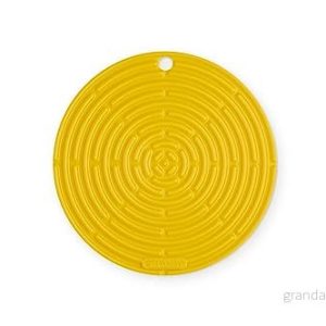 Le Creuset Cool Tool grytlappar, silikon, rund, ⌀ 20 cm, Nectar, 42404206720000 630870313025 Le Creuset Cool Tool grytlappar, silikon, rund, ⌀ 20 cm, Nectar, 42404206720000 630870313025