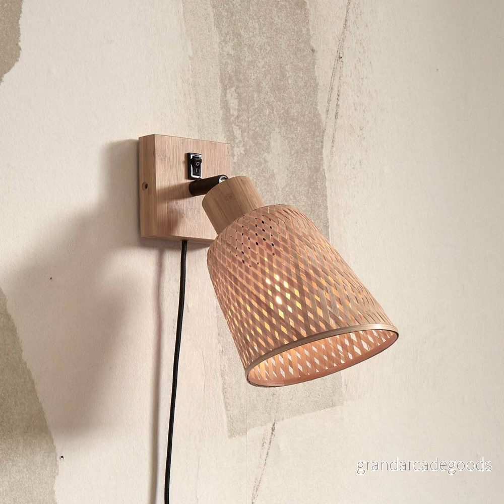 GOOD & MOJO vägglampa Java, naturlig, stickpropp, bambu 8716248091336