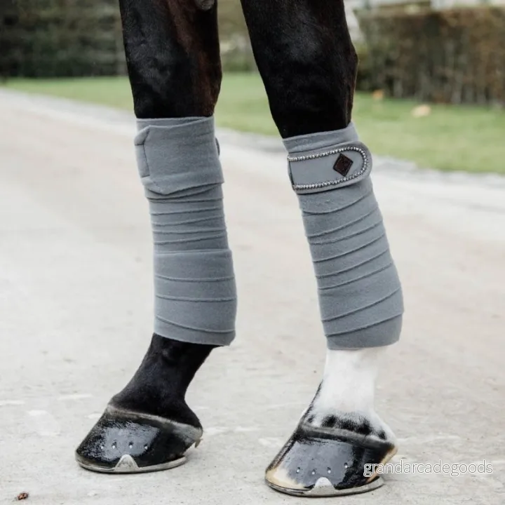 Kentucky Horsewear Polarfleece Pearls bandagen, färg : grå 5407007538249