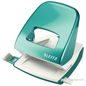 Leitz WOW Hålslag, 30 ark, styrskena med formatmarkeringar, metall, isblå, 50082051 4002432103065 Leitz WOW Hålslag, 30 ark, styrskena med formatmarkeringar, metall, isblå, 50082051 4002432103065