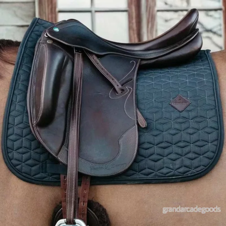 Kentucky Dressyrschabrak Classic Grå 5407008893583