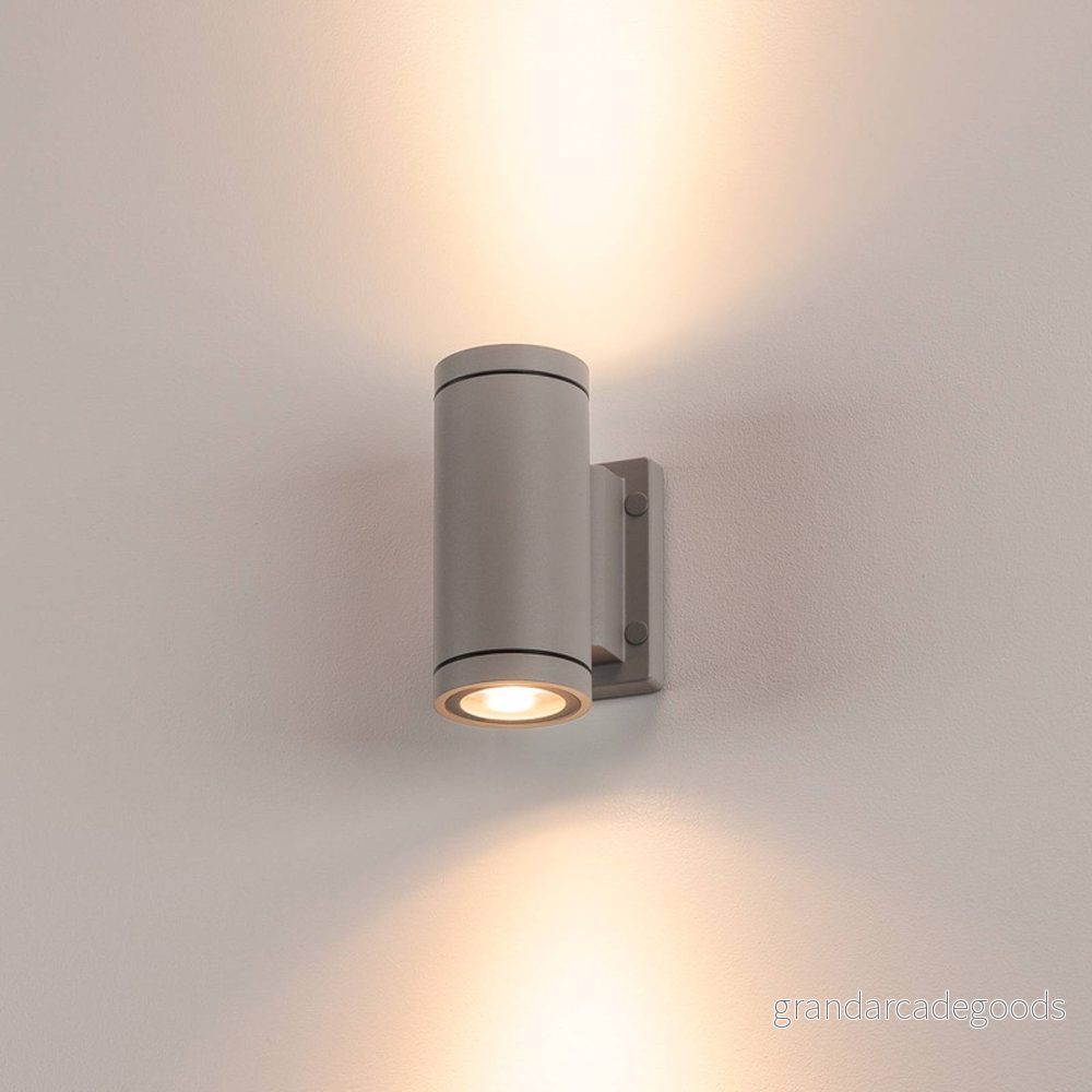 SLV vägglampa Myra, silvergrå, aluminium, bredd 8 cm, upp/ner 4024163140317