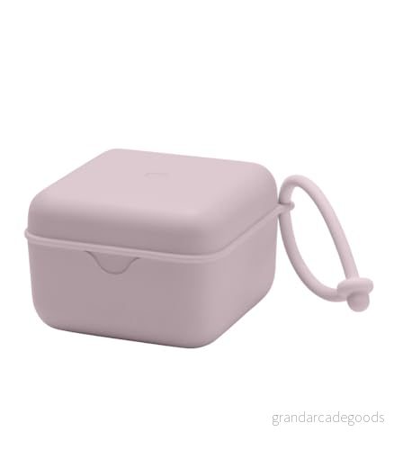 BIBS napplåda med rem. Napphållare och steriliseringsfodral. 100% BPA fritt livsmedelsgodkänt material. Tillverkat i Danmark. Dusky Lilac 5713795231218