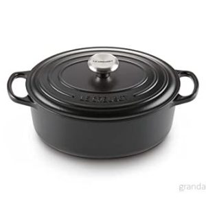 Le Creuset Casserole Oval Signature Satin Black ø 31 cm / 6.3 Liter 24147263159 Le Creuset Casserole Oval Signature Satin Black ø 31 cm / 6.3 Liter 24147263159