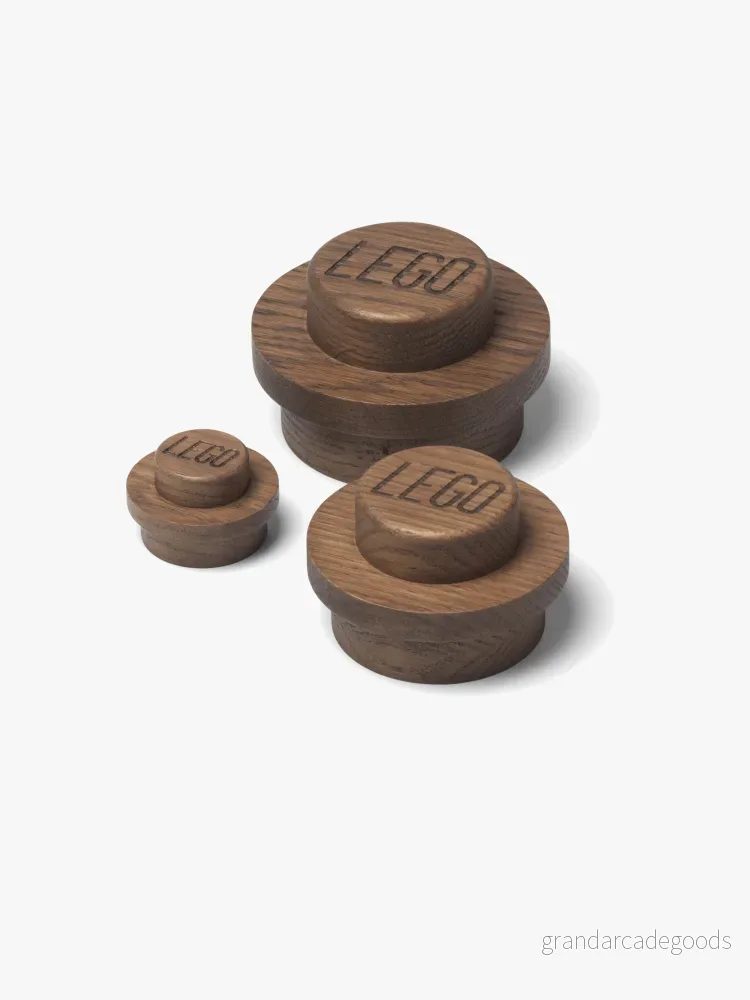 LEGO 1×1 Väggkrokar i Trä, Oak Dark Stained 5711938249649 LEGO 1×1 Väggkrokar i Trä, Oak Dark Stained 5711938249649