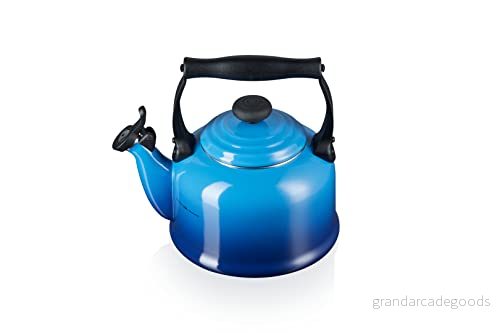 Le Creuset Whistling Kettle Tradition Azure 2.1 Liter 630870313407